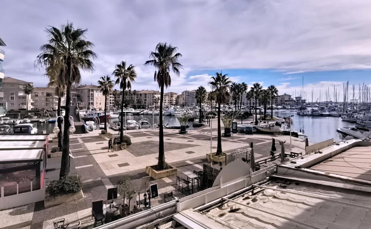 Vue sur Port-Fréjus depuis l’appartement